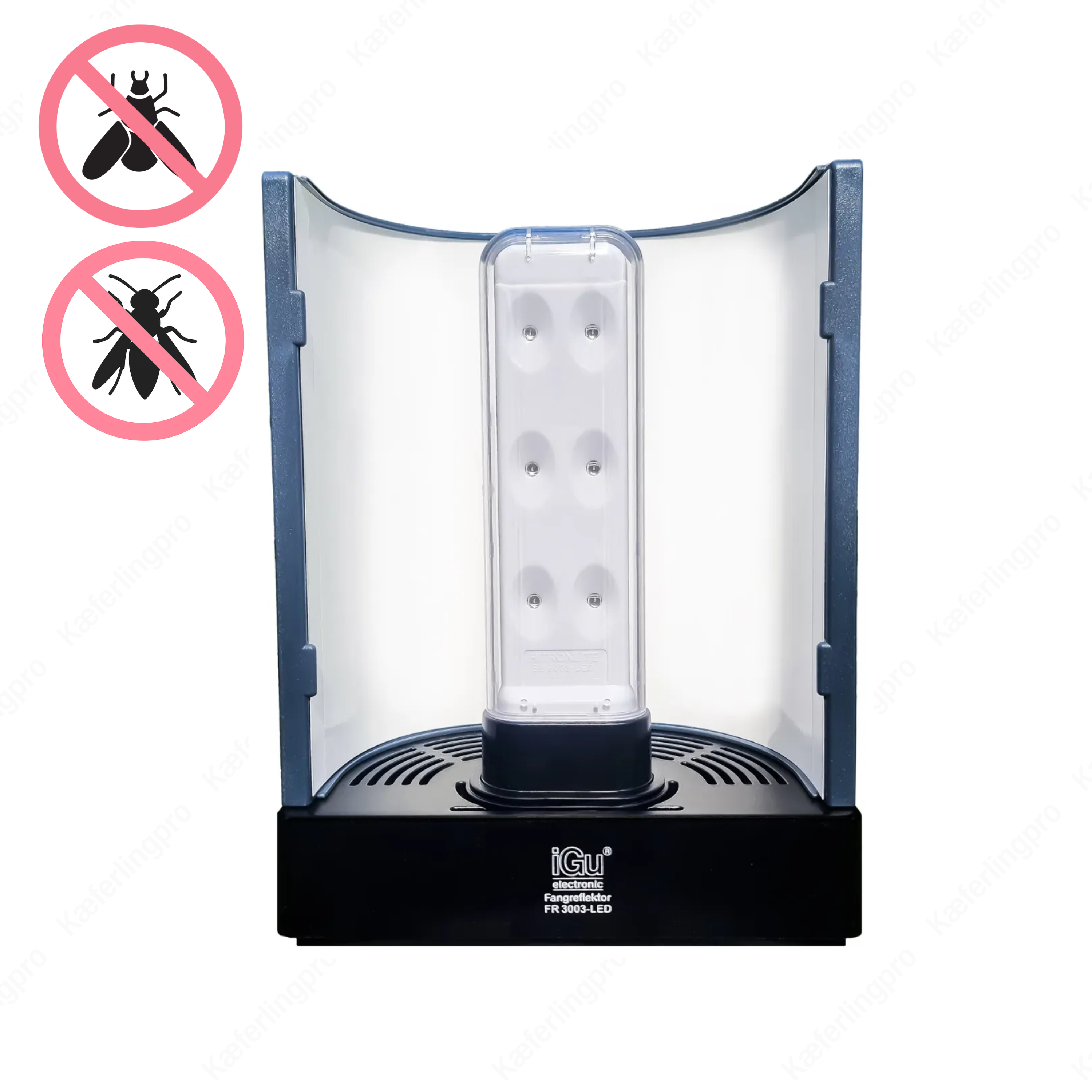 Das Bild zeigt eine LED-Insektenfalle des Modells iGu FangReflektor FR-30034-LED. Durch die integrierte UV-LED-Technologie werden Mücken und Fliegen zuverlässig angelockt und auf der Fangfolie fixiert. Die roten Symbole links oben (durchgestrichene Mücke und Fliege) verdeutlichen die Wirkung gegen diese Insektenarten. Die Falle arbeitet chemiefrei, hygienisch und eignet sich ideal für den Einsatz in Küche, Gastronomie und Wohnräumen.