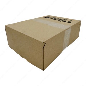 Der stabile Novokill Versandkarton eignet sich perfekt für den sicheren Transport und die geschützte Lagerung von Schädlingsbekämpfungsprodukten. Dank robuster Verarbeitung ist der Karton widerstandsfähig und zuverlässig. Die neutrale Verpackung sorgt für eine unauffällige Lieferung, während die Größe ideal auf den Versand verschiedener Novokill-Produkte abgestimmt ist. Damit erhalten Sie Ihre Ware sicher, ordentlich und professionell verpackt.